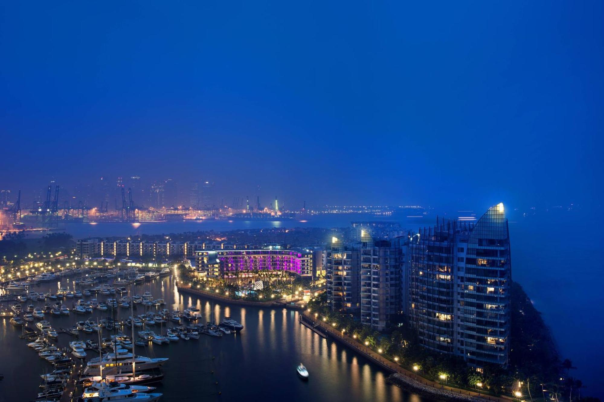 W Singapore - Sentosa Cove Buitenkant foto Marina del Rey at night